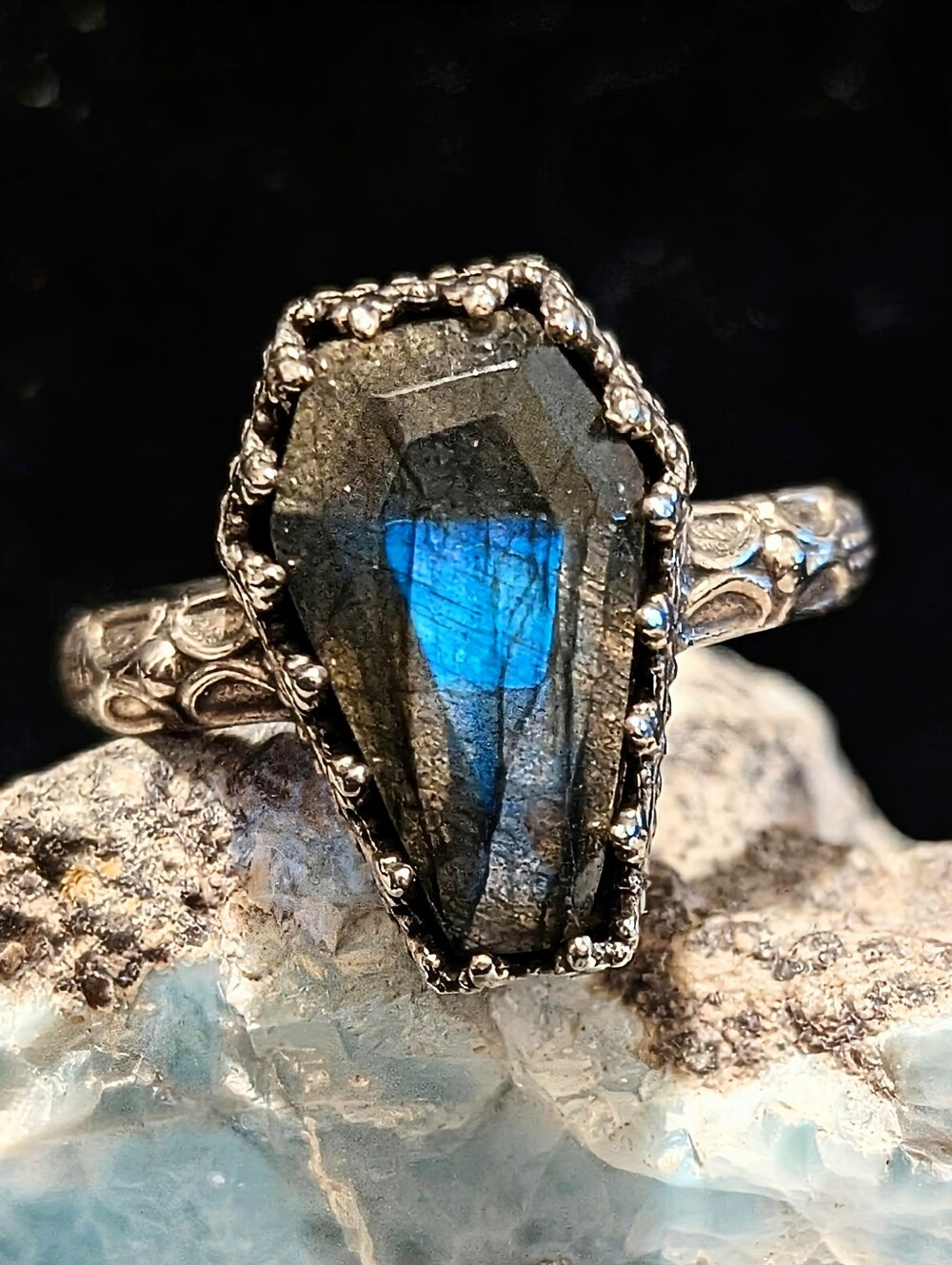 925 Sterling Silver Labradorite Coffin Ring with Blue Flash Size 10